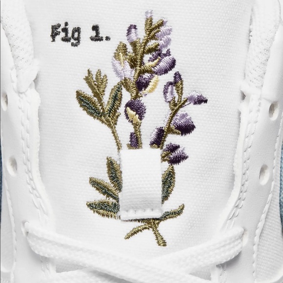 Nike Air Force 1 LV8. (Sustainable Material) - Picture 9 of 9